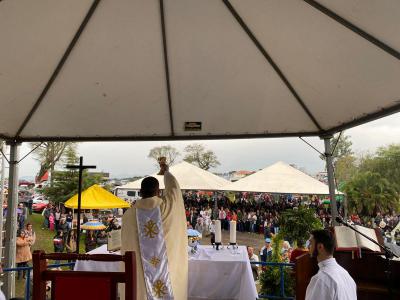 Missa em louvor ao Bom Jesus em Campo Mendes teve o Pároco Sebastião presidindo com liturgia da Rádio Campo Aberto